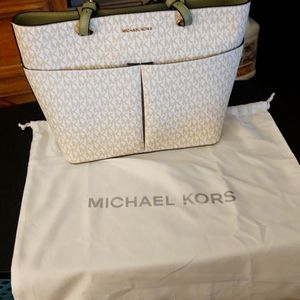 Michael kors shoulder bag